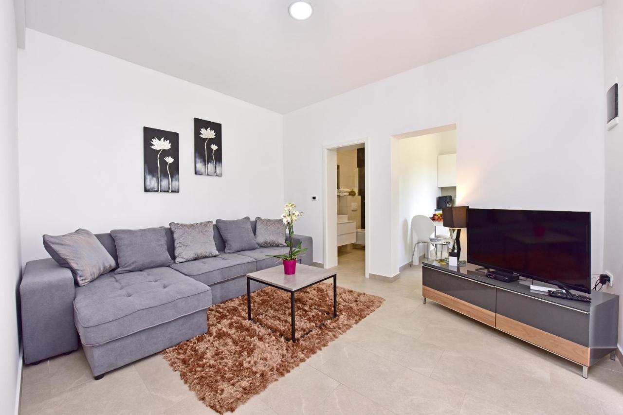 Apartman Melita Porec Ngoại thất bức ảnh