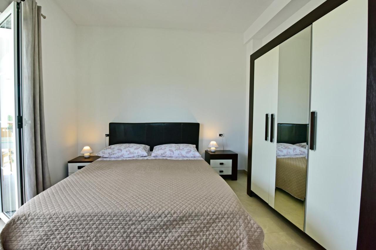 Apartman Melita Porec Ngoại thất bức ảnh