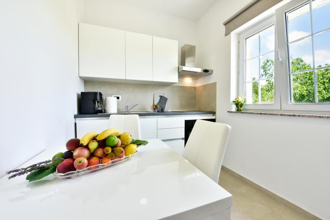 Apartman Melita Porec Ngoại thất bức ảnh